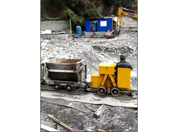礦車、小鋼牛